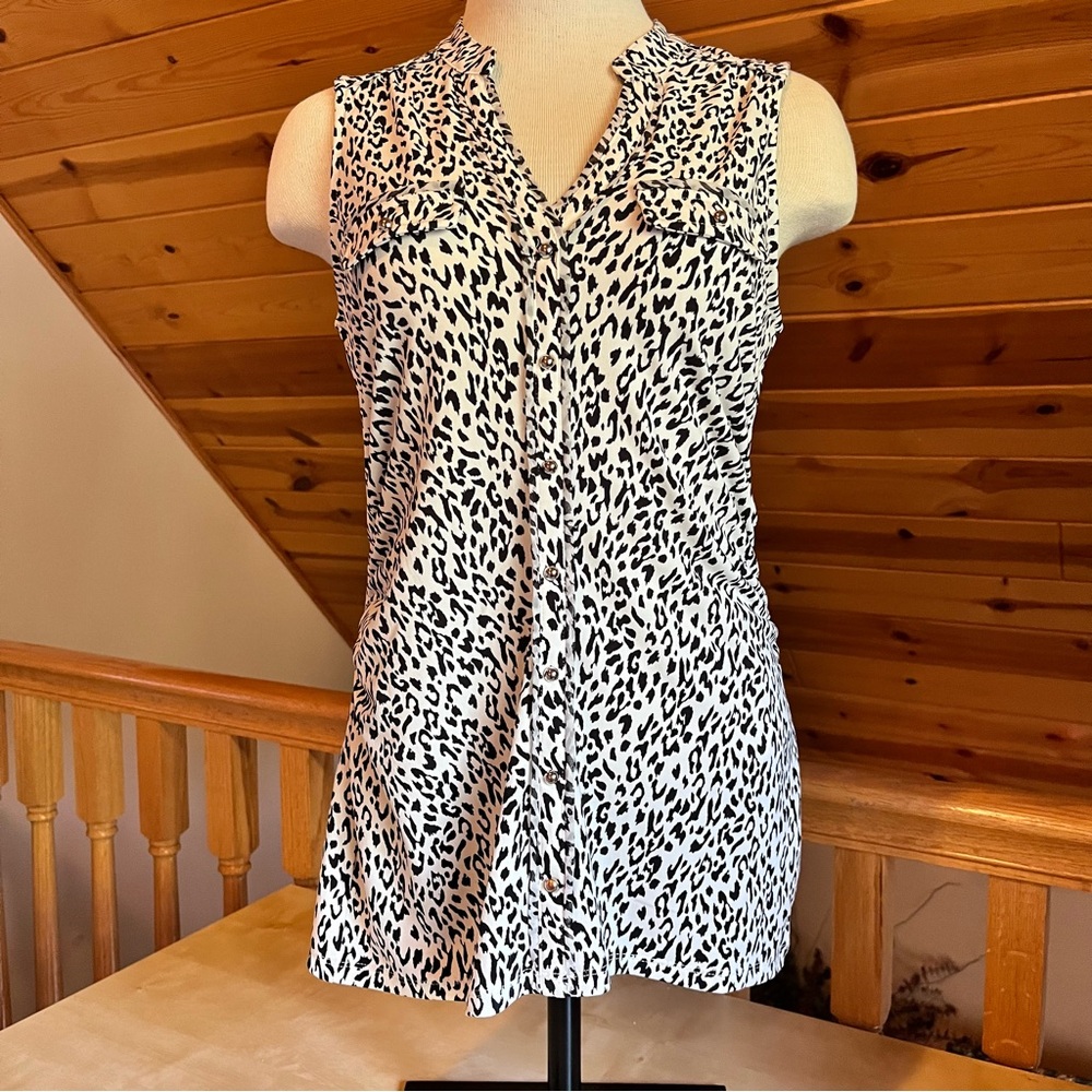 Leopard Print Sleeveless Top